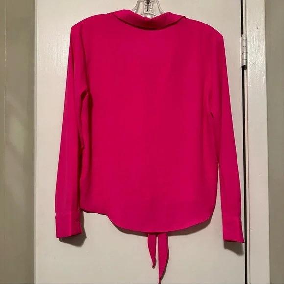 Skies are blue hot pink long sleeve button up front tie size XS - Picture 3 of 9